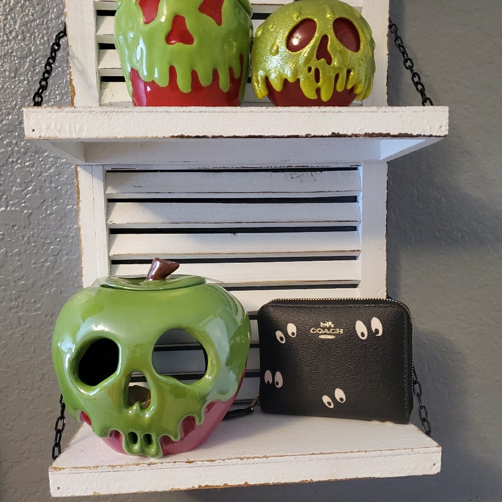 Coach spooky eyes snow white disney x wallet